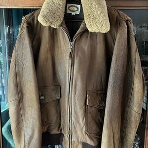 Vintage 1986 Banana Republic Leather Flight Jacket, size 44, detachable collar